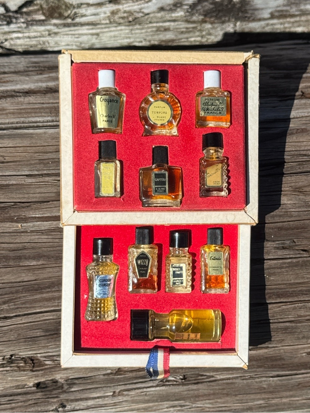Vintage Parfums De France Mini Perfume Mini Bottle Set 11 Pc